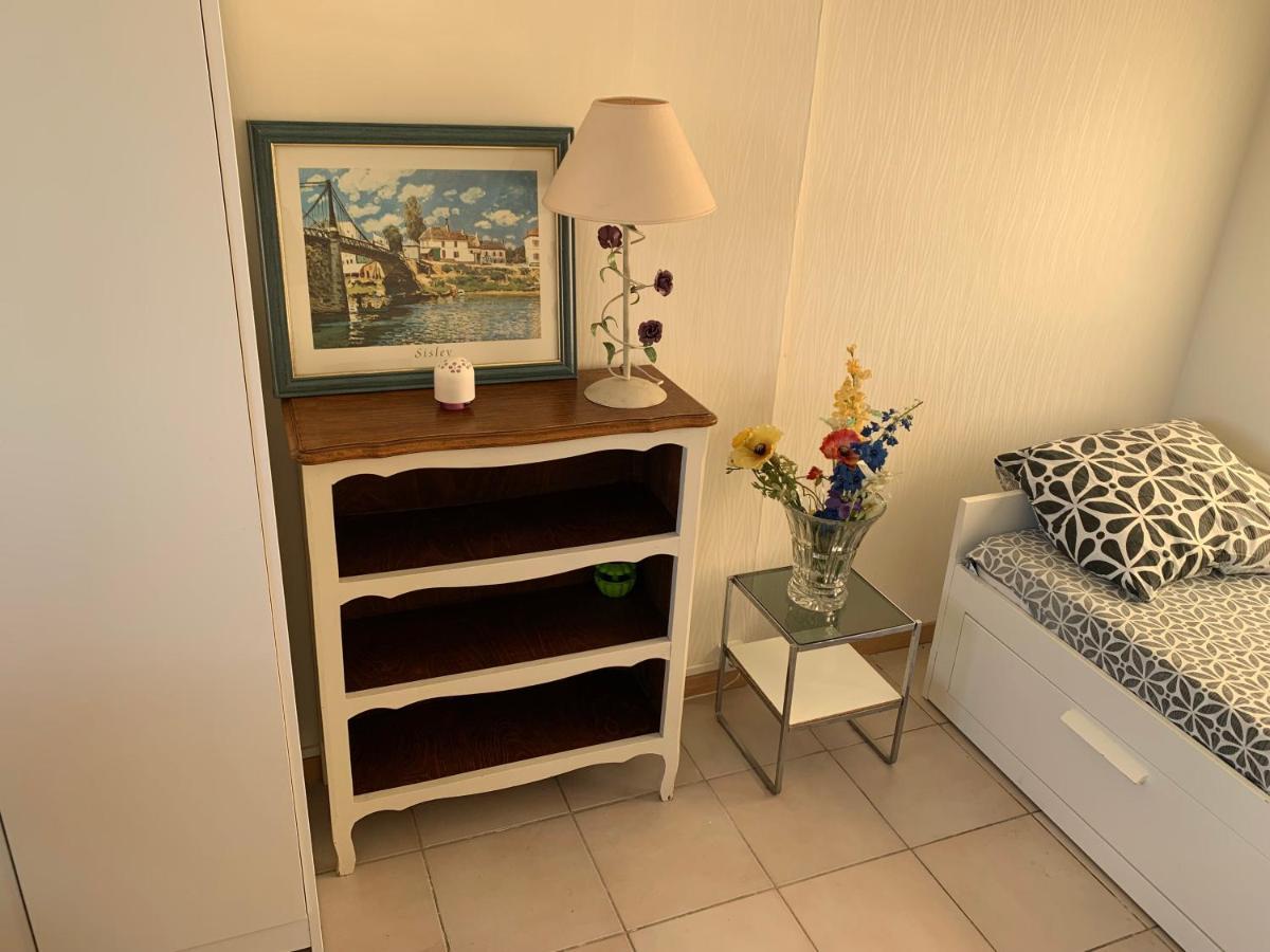 Chambre Tout Confort Saphir 1 A 3 P Dans Belle Maison Vaulx-en-Velin Dış mekan fotoğraf
